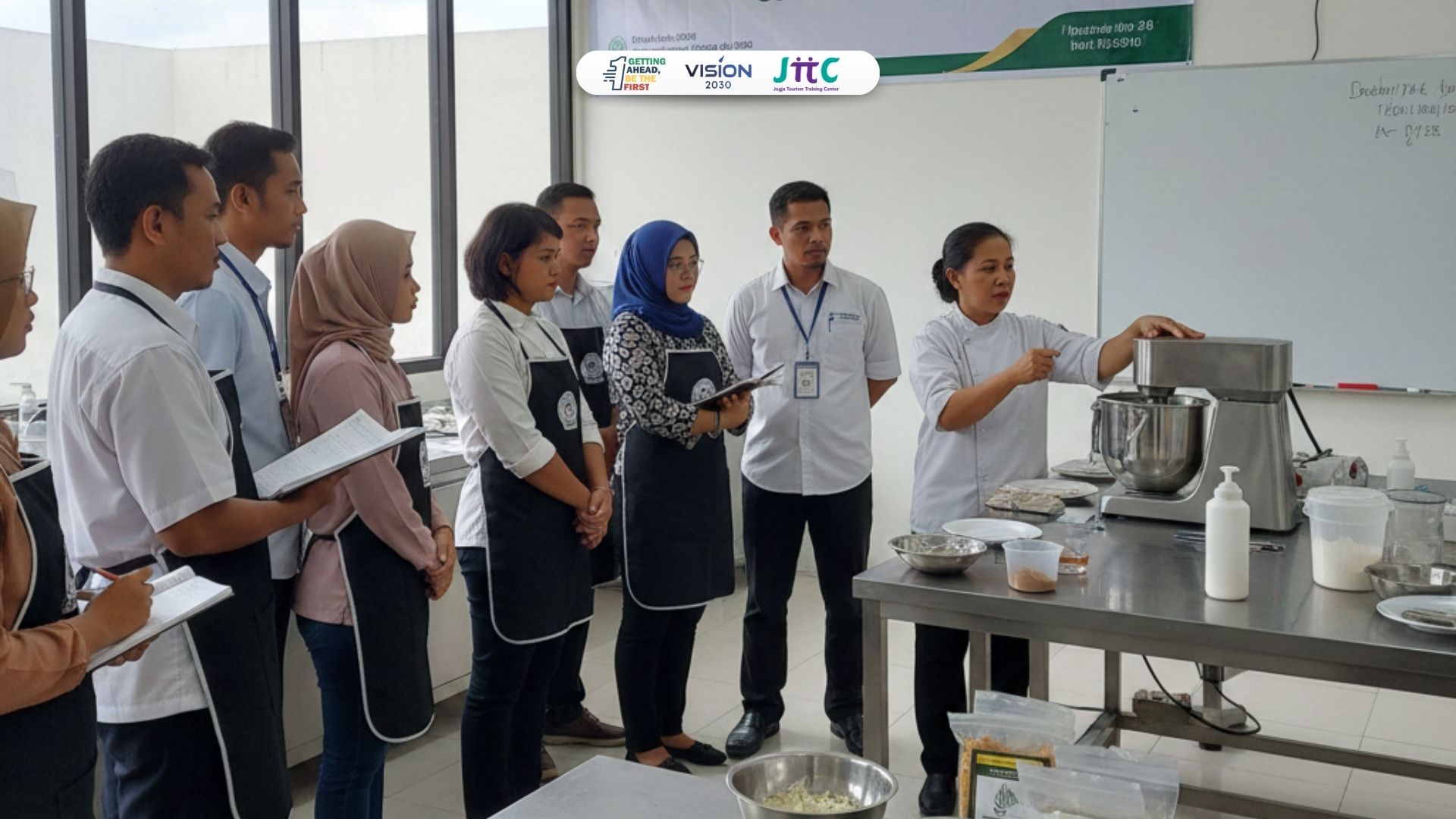 Pelatihan industri halal untuk meningkatkan kompetensi SDM dan kepercayaan konsumen